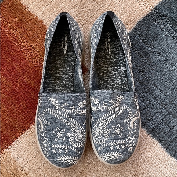 Cloudwalkers by Avenue, Gray with Ivory Embroidery Slip-On Shoes, Kirstie 11W - Picture 6 of 14